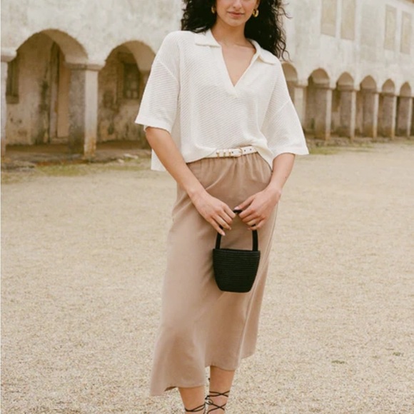 Tuckernuck Khaki Keaton Midi Skirt $148 NWT Extra Small XS - Picture 2 of 7